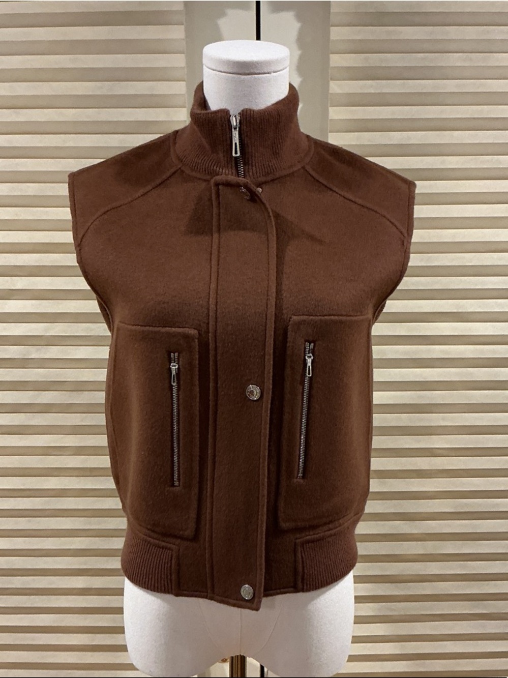 NWOT Hermes Brown Cashmere Sleeveless Zip-Up Funnel Neck Vest, Size 36 = S